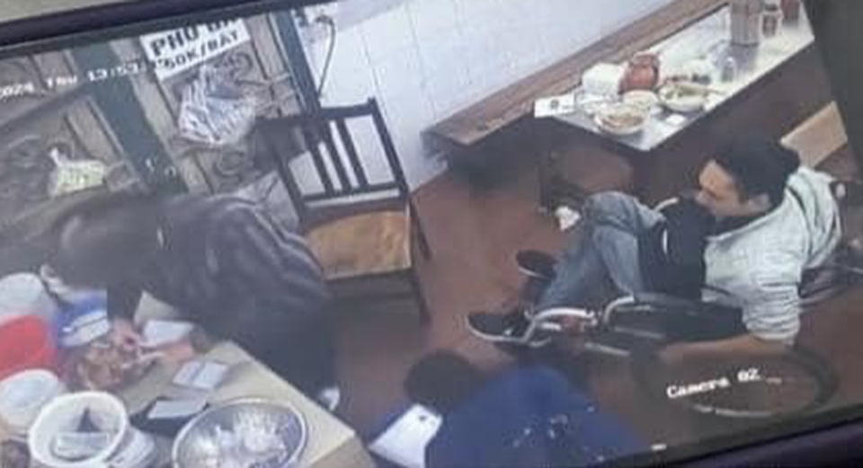 Trích xuất camera từ quán phở gà bị tố đuổi khách vì ngồi xe lăn