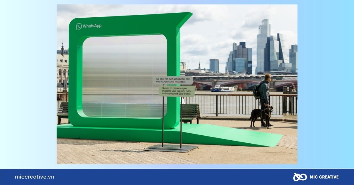 chiến dịch OOH Not even WhatsApp