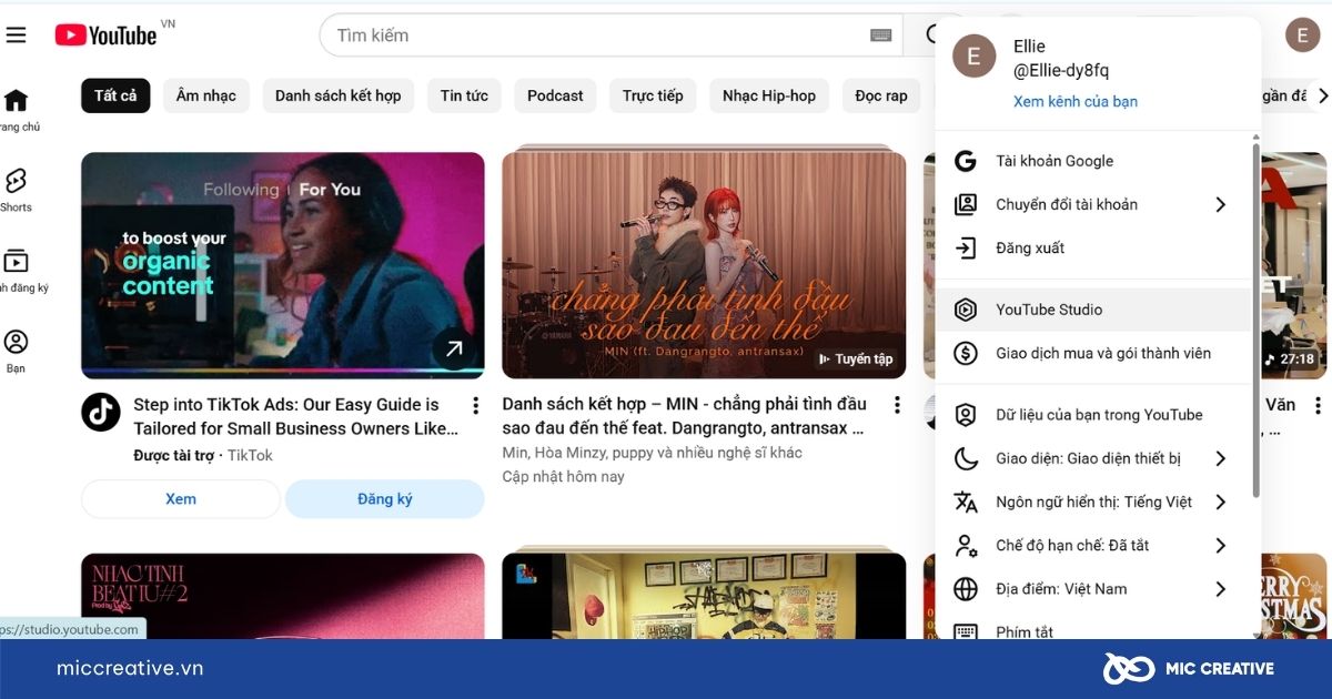 Truy cập YouTube Studio